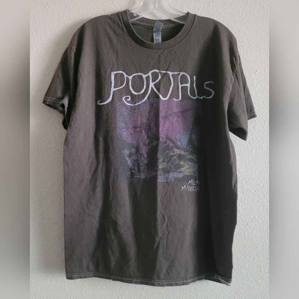 Melanie Martinez Sz Large Portals Graphic Tee